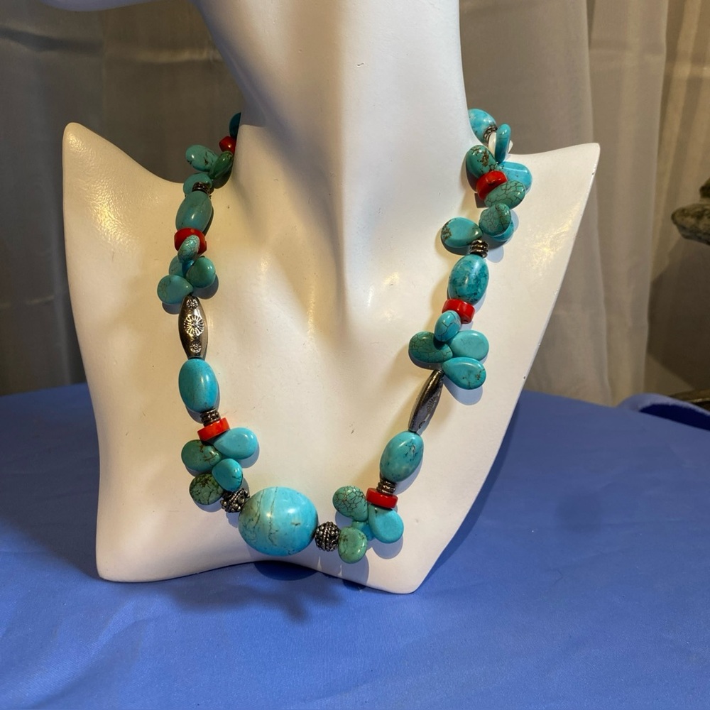 Vintage Vibrant Turquoise and Red Beaded Necklace 16” long